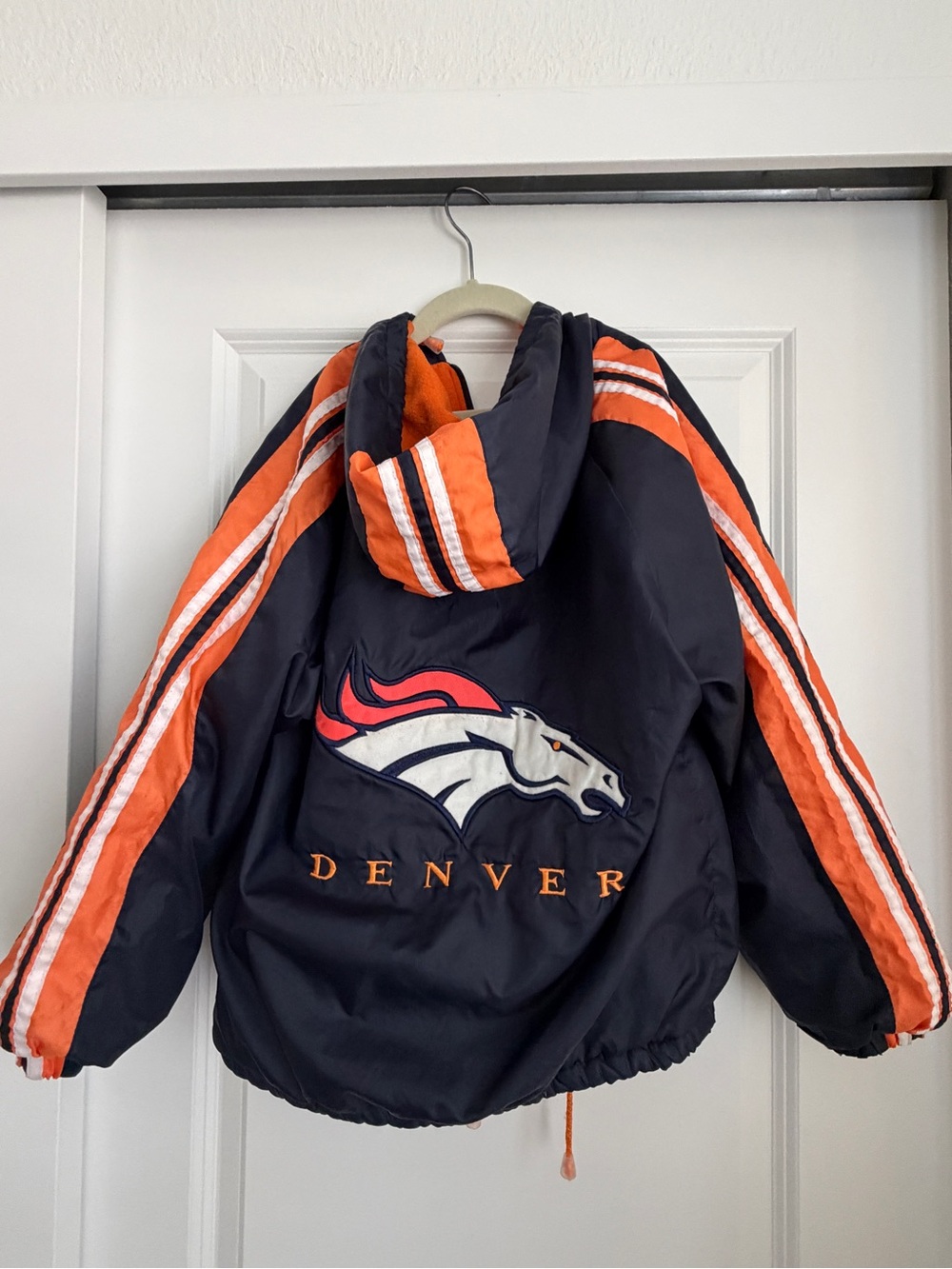 Vintage Kids Denver Broncos Starter Jacket! Size 10